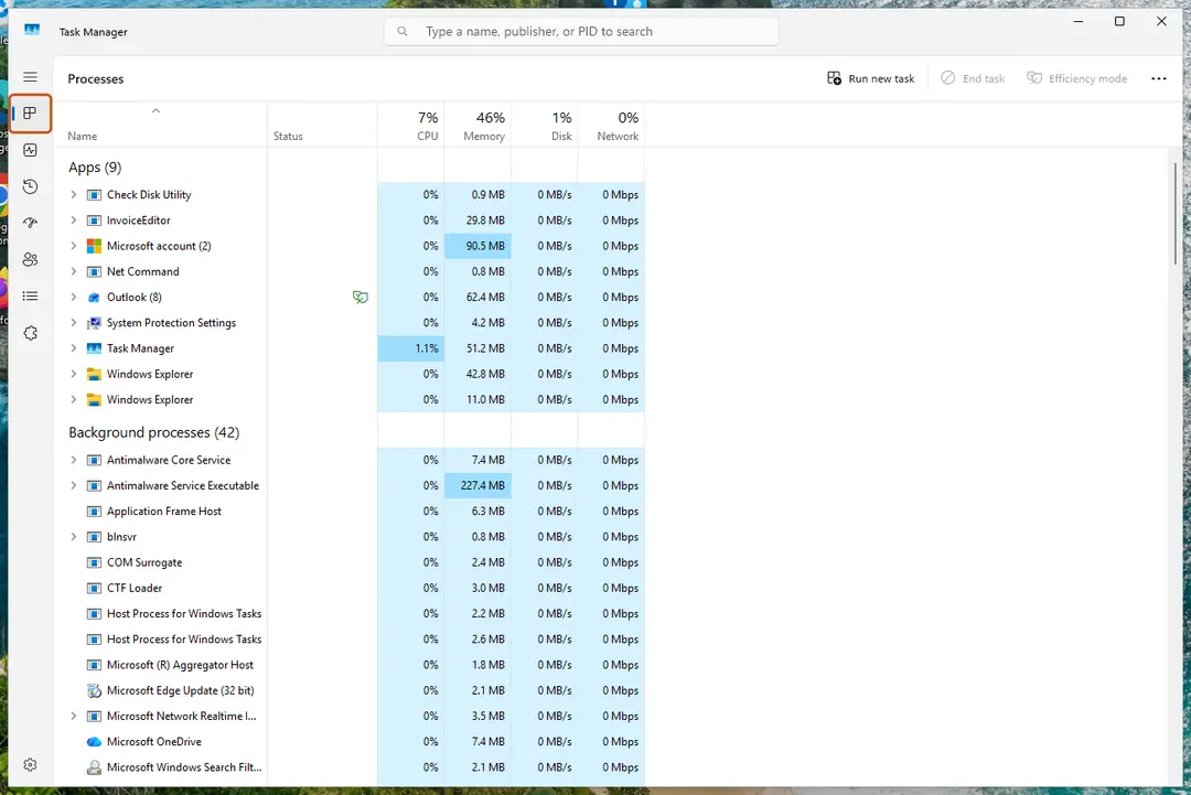 Task Manager open on the Processes page